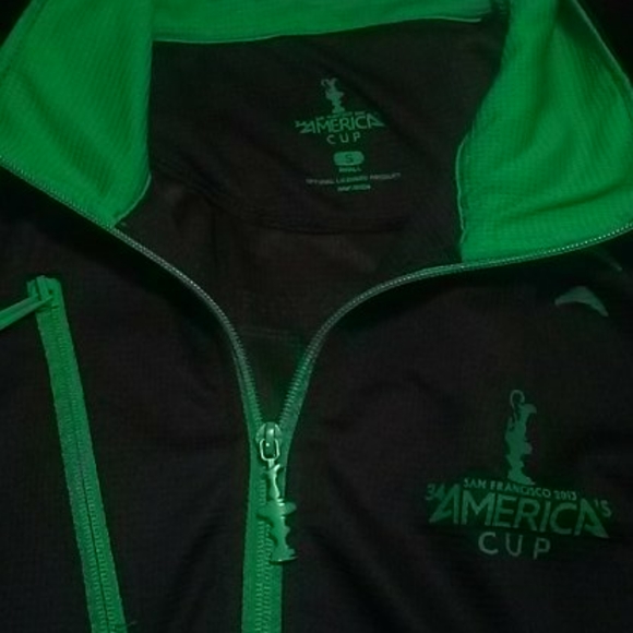 COPY - ⭐America's cup cool coat!⭐ - Picture 1 of 7